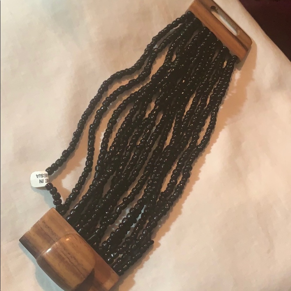 Black beaded bracelet